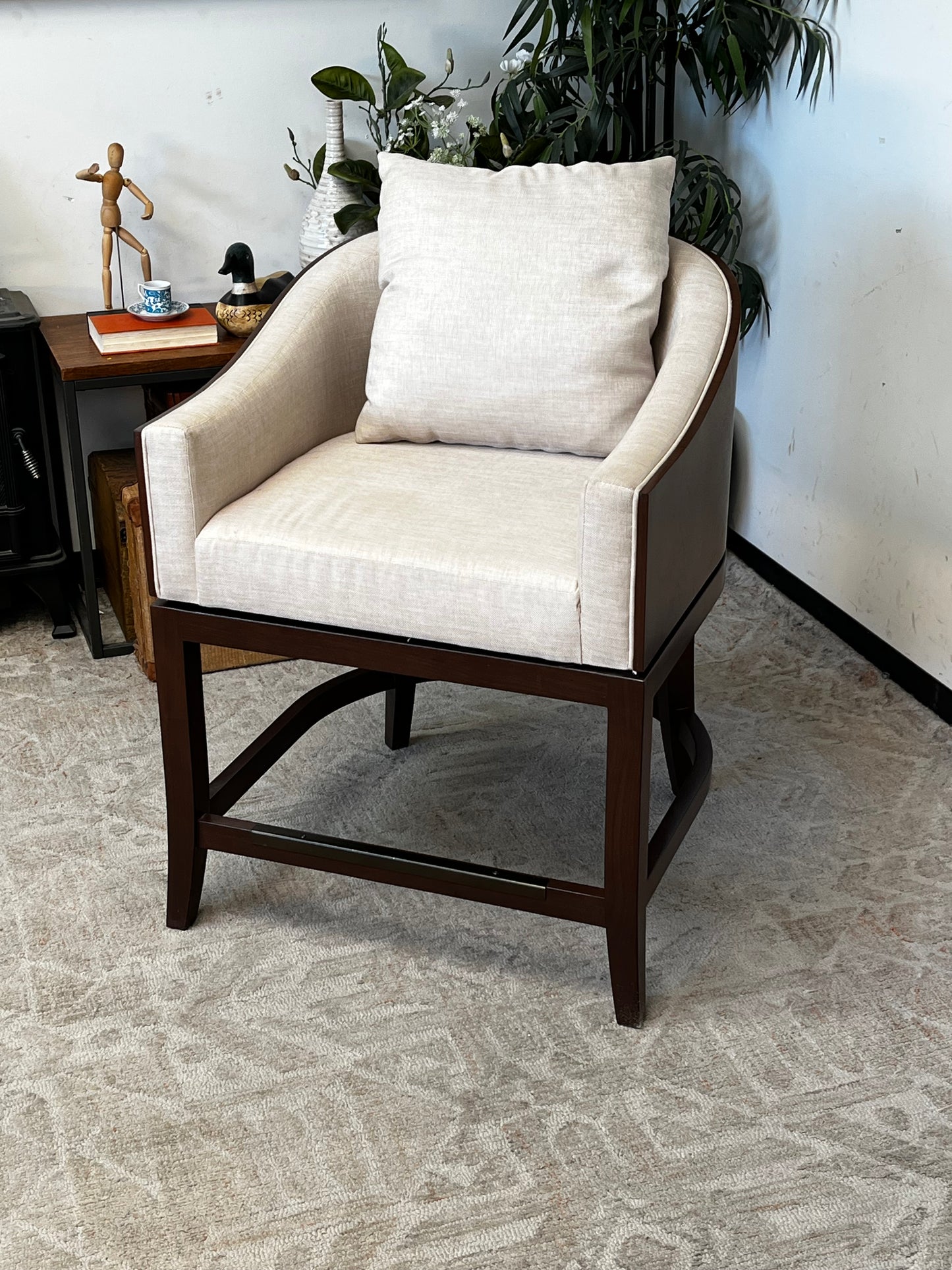 Kreiss Swivel Counter Chairs