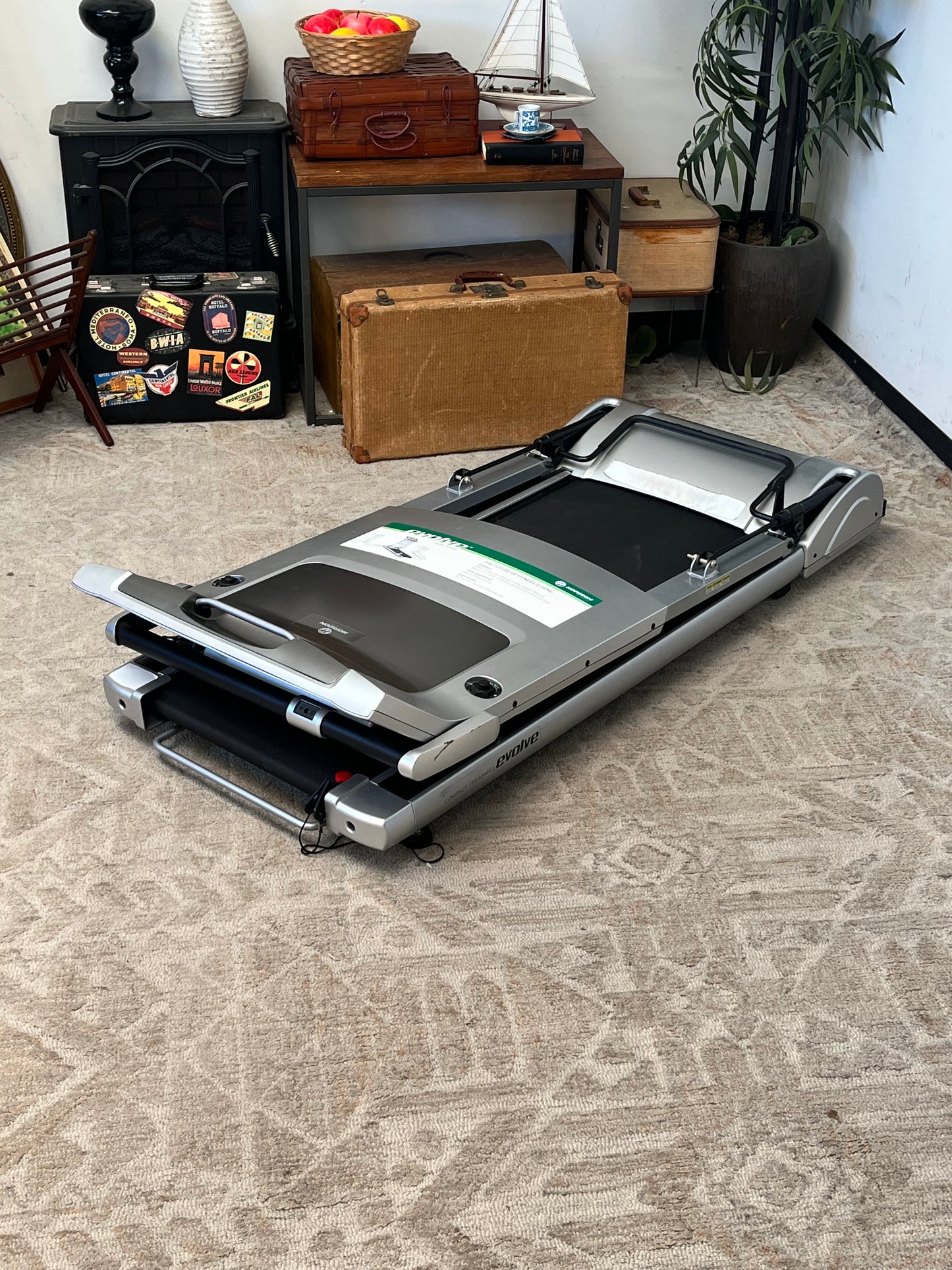 Horizon Evolve SG Compact Treadmill