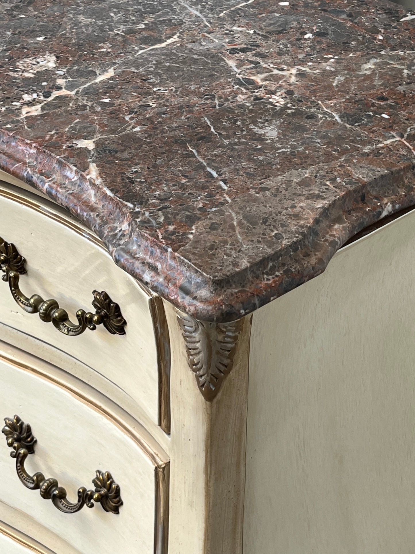 Century French Style 3-Drawer Dresser