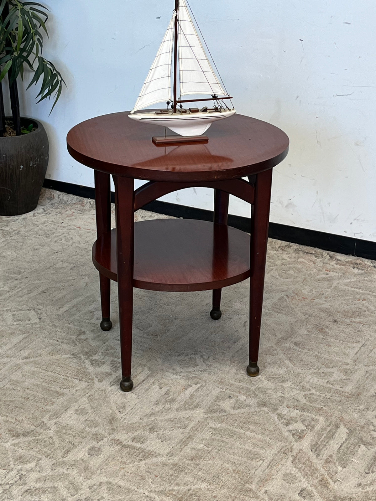 Vintage Style 24" Round Side Table