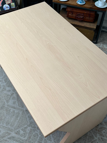Modern Style Office Desk
