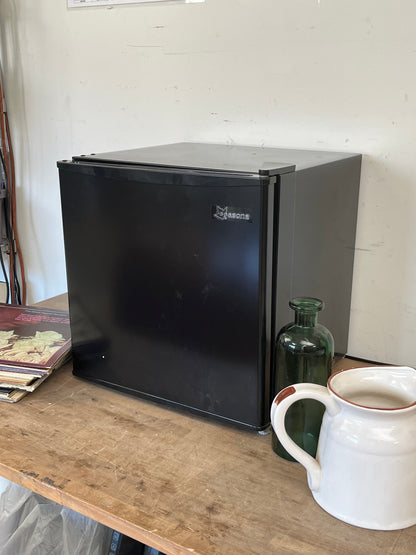 Seasons 18in. Compact Refrigerator