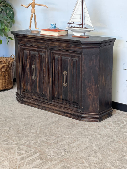 Traditional Style 42" Console