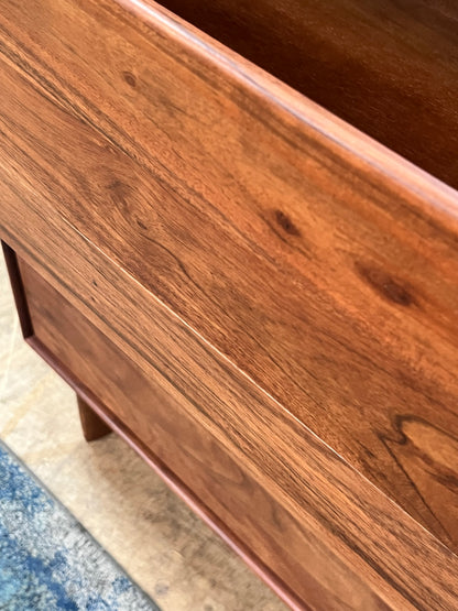 Mid Century Style 6-Drawer Dresser