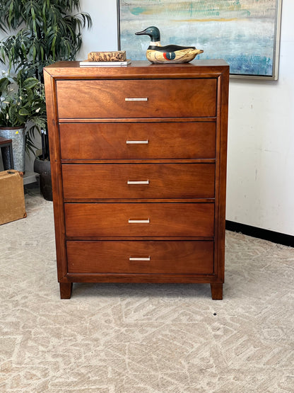 Traditional Style 5-Drawer Dresser