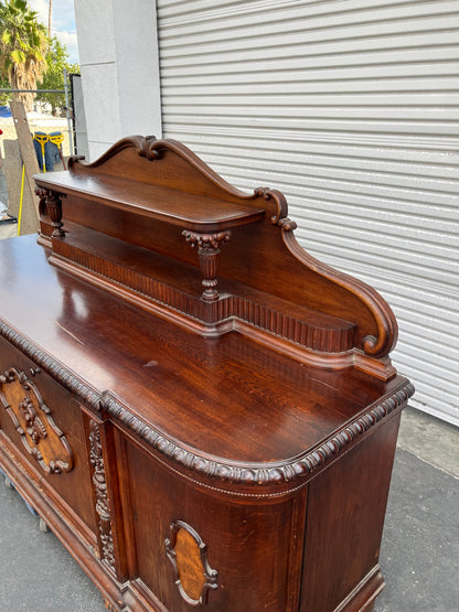Traditional American Style Large Bar Buffet