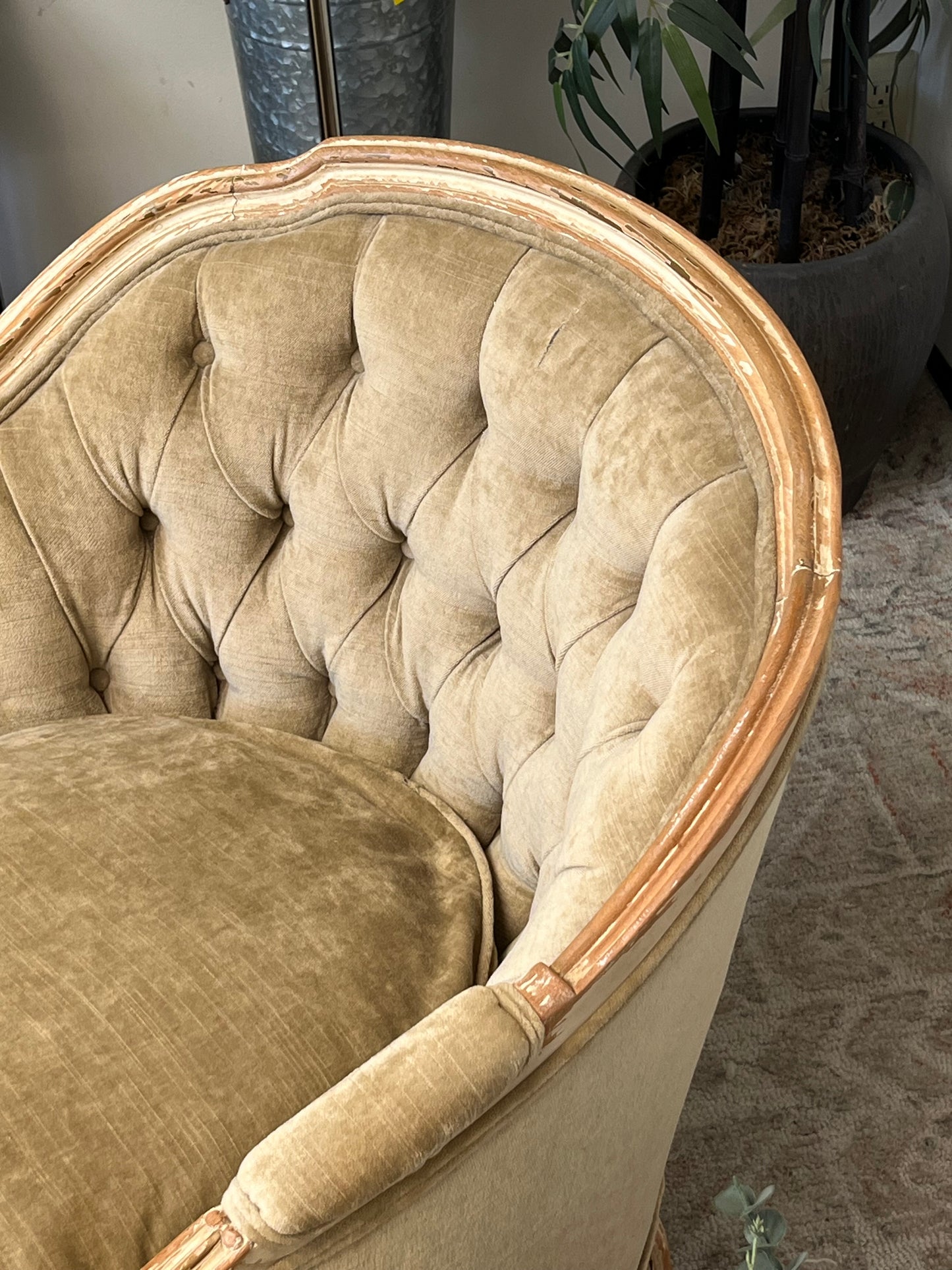 Antique Style Chaise Lounge