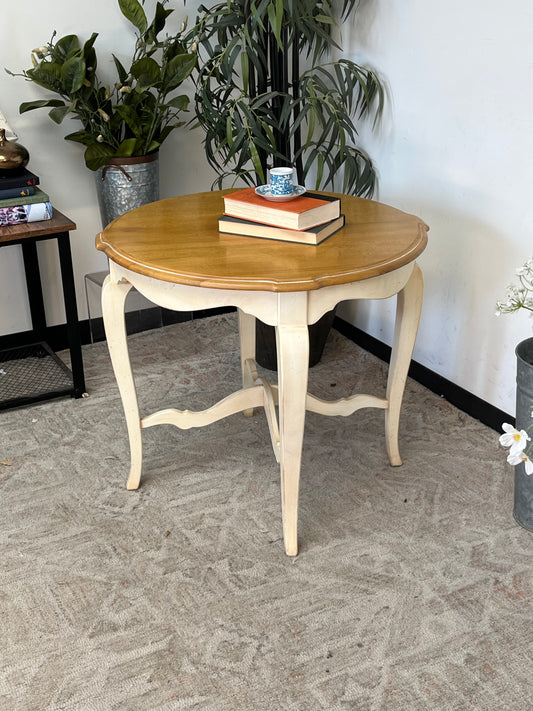 Ethan Allen Country French Style Round Accent Table