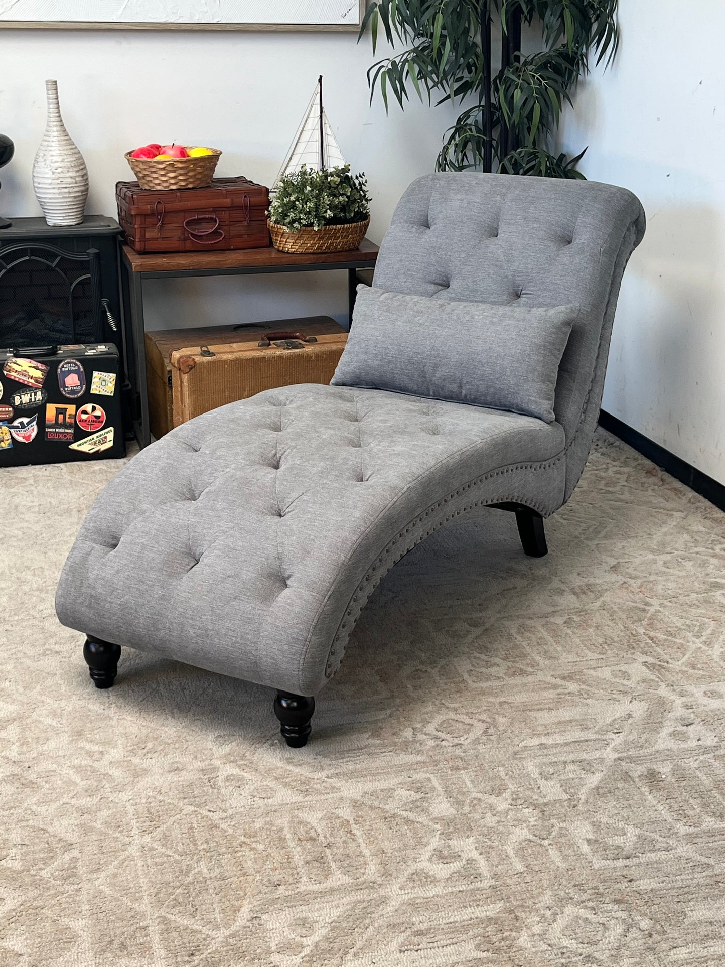 Modern Nailhead Grey Lounge Chaise