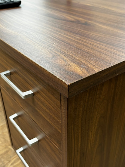 Traditional Style Office Desk