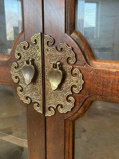 Antique Chinese Style Cabinet