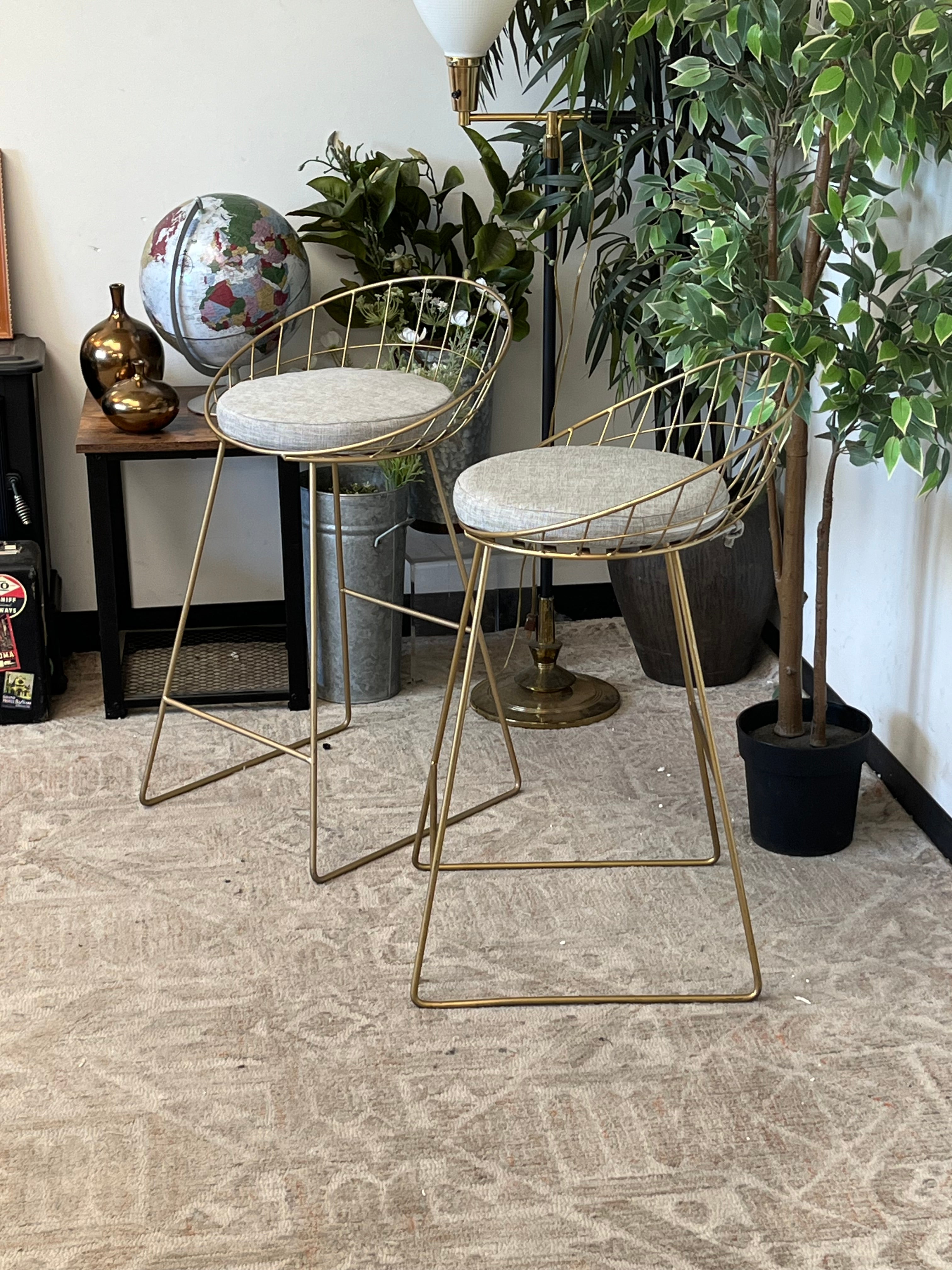 Pair of 2 Modern Counter Stools – SAN GABRIEL VALLEY HABITAT FOR HUMANITY