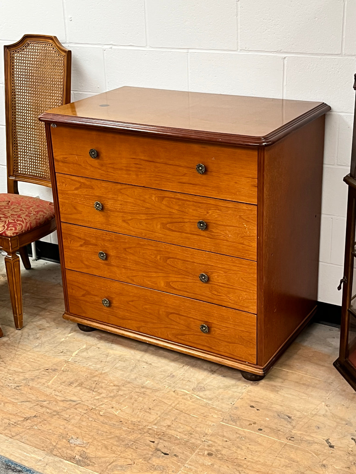 Wooden Style 4-Drawer Dresser