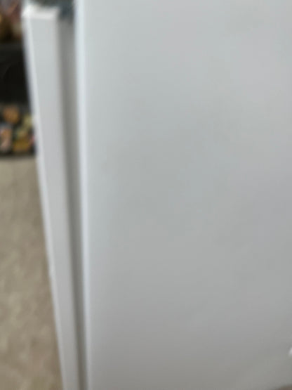 Whirlpool 20 Cu.ft White Top Freezer Refrigerator - Dented