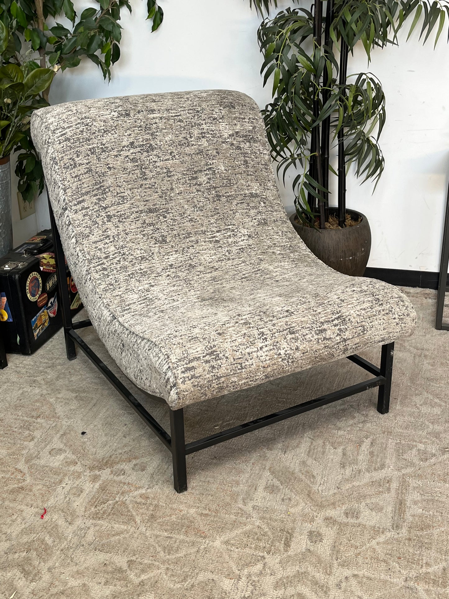 Modern Curved Back Armless Chair