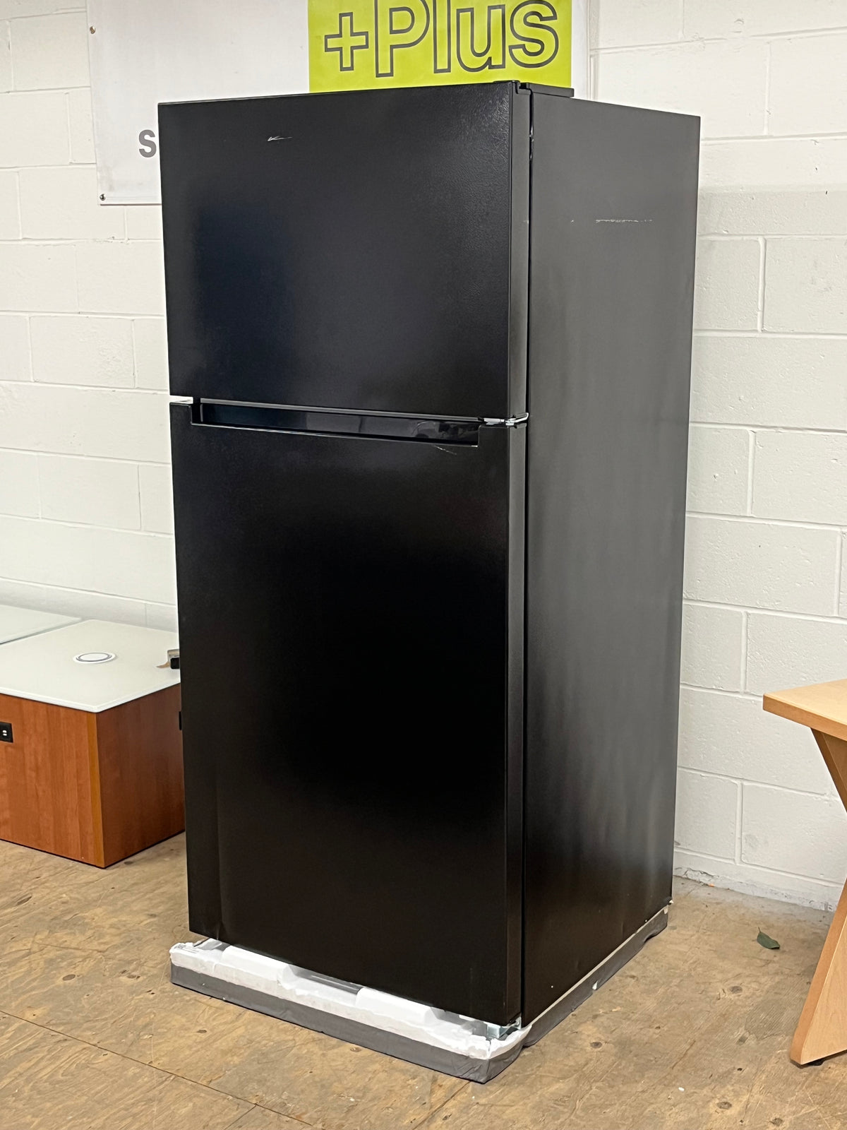 Seasons Black 18 Cu. Ft. Top Freezer Refrigerator -Dented