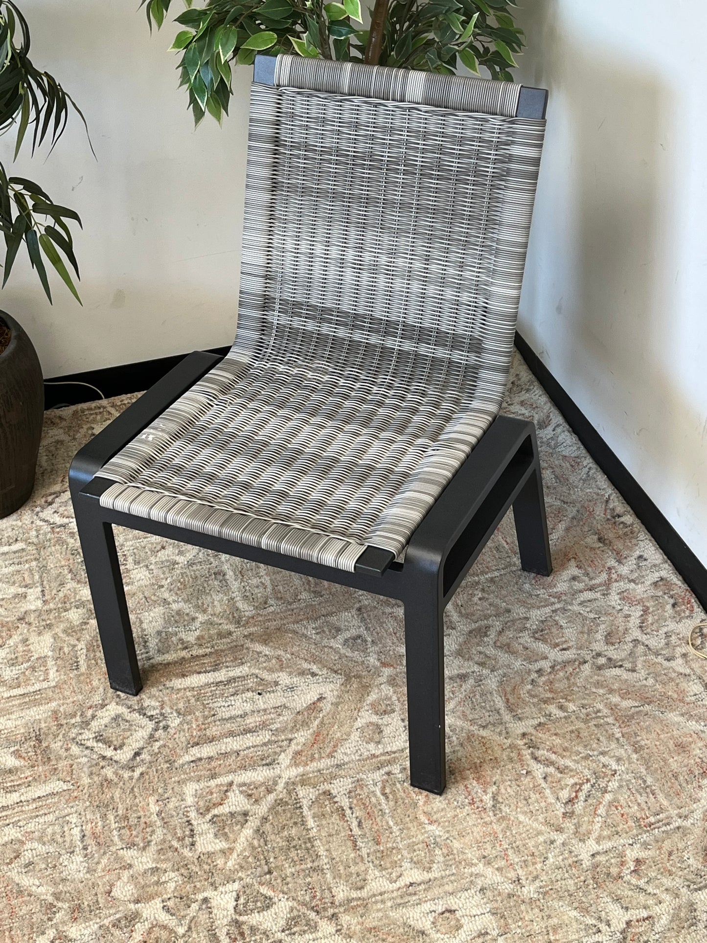 Modern Outdoor Wicker Patio Chair