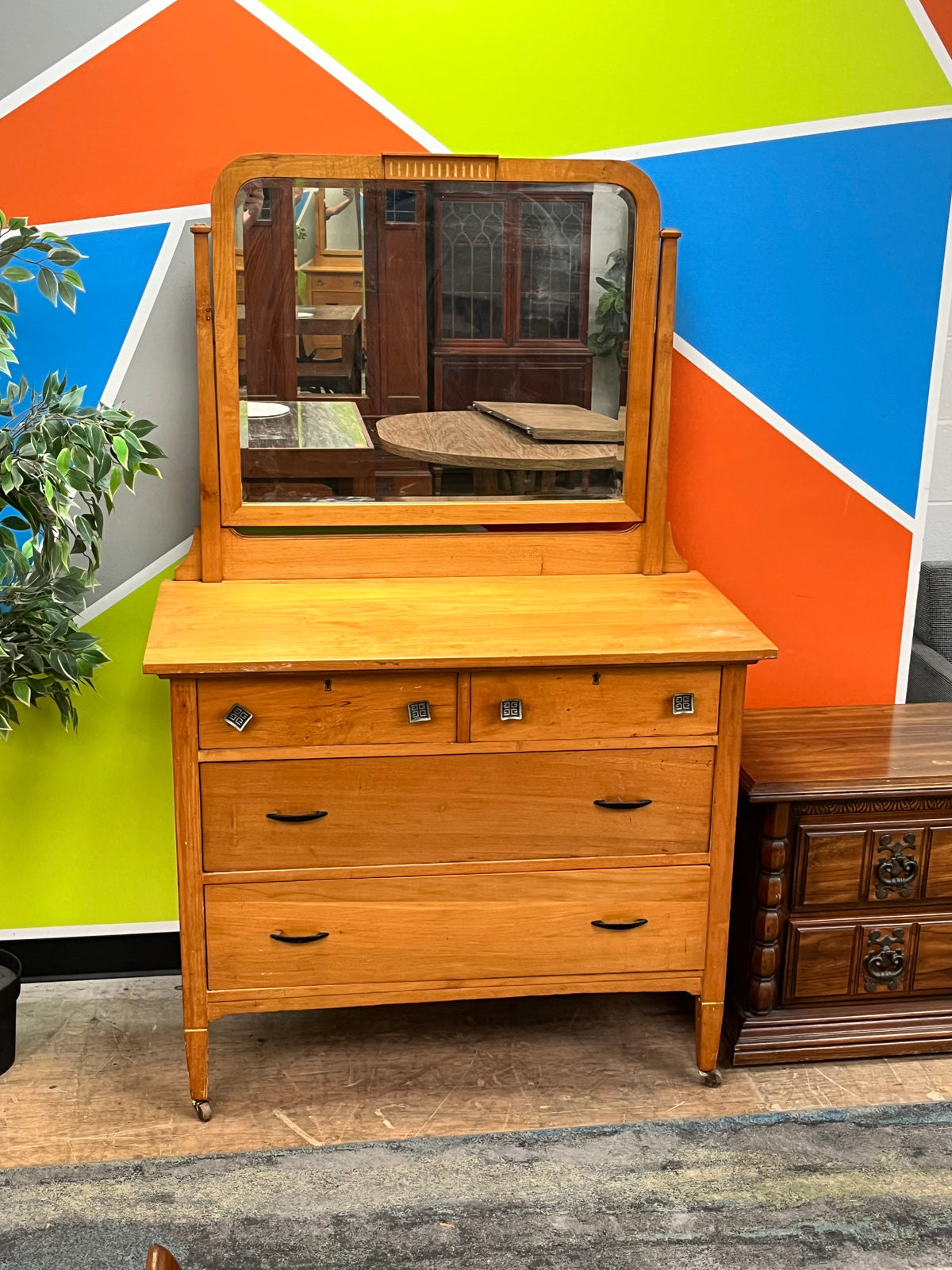Antique Style Dresser With Mirror