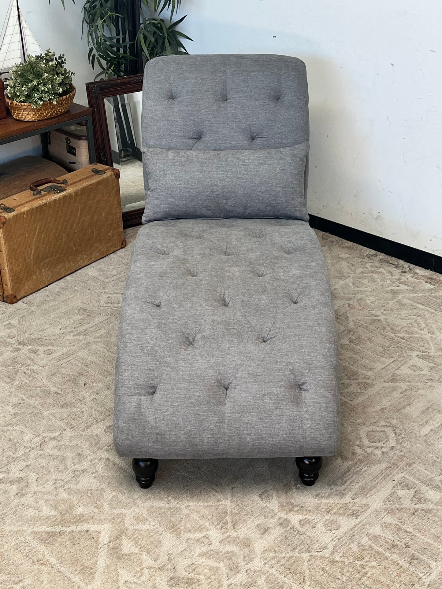 Modern Nailhead Grey Lounge Chaise