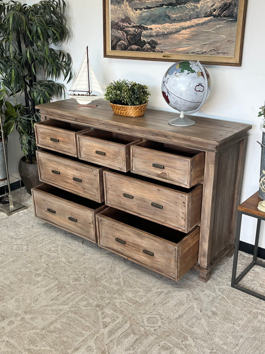Reclaimed Wood 7-Drawer Gray Dresser