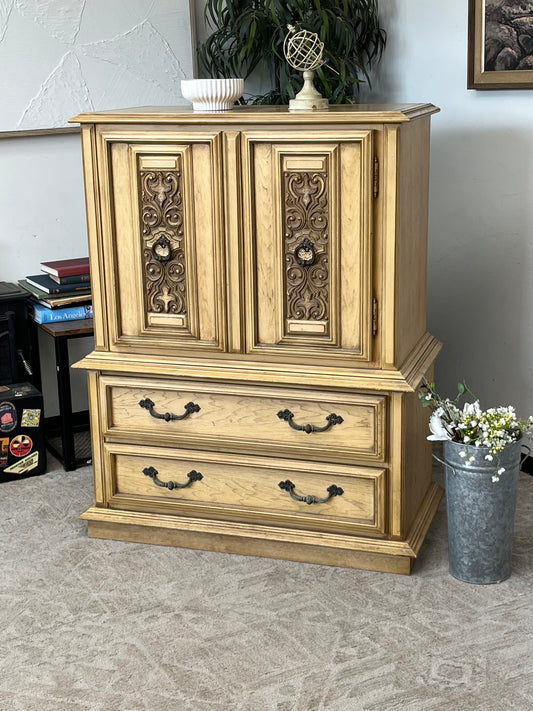 Baroque Style 5-Drawer Dresser Armoire
