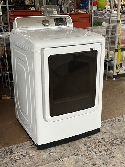 Samsung 7.4 cu. ft. Gas Dryer in White