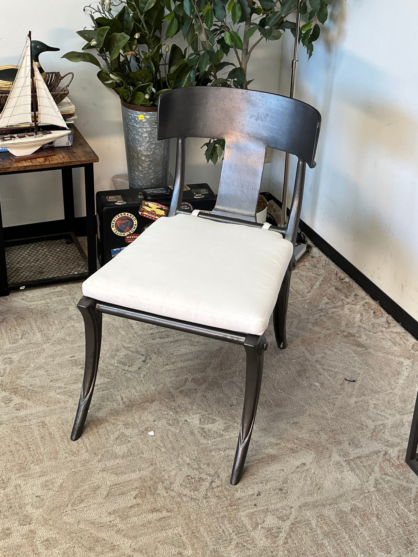 Kreiss Metal Frame Accent Chair