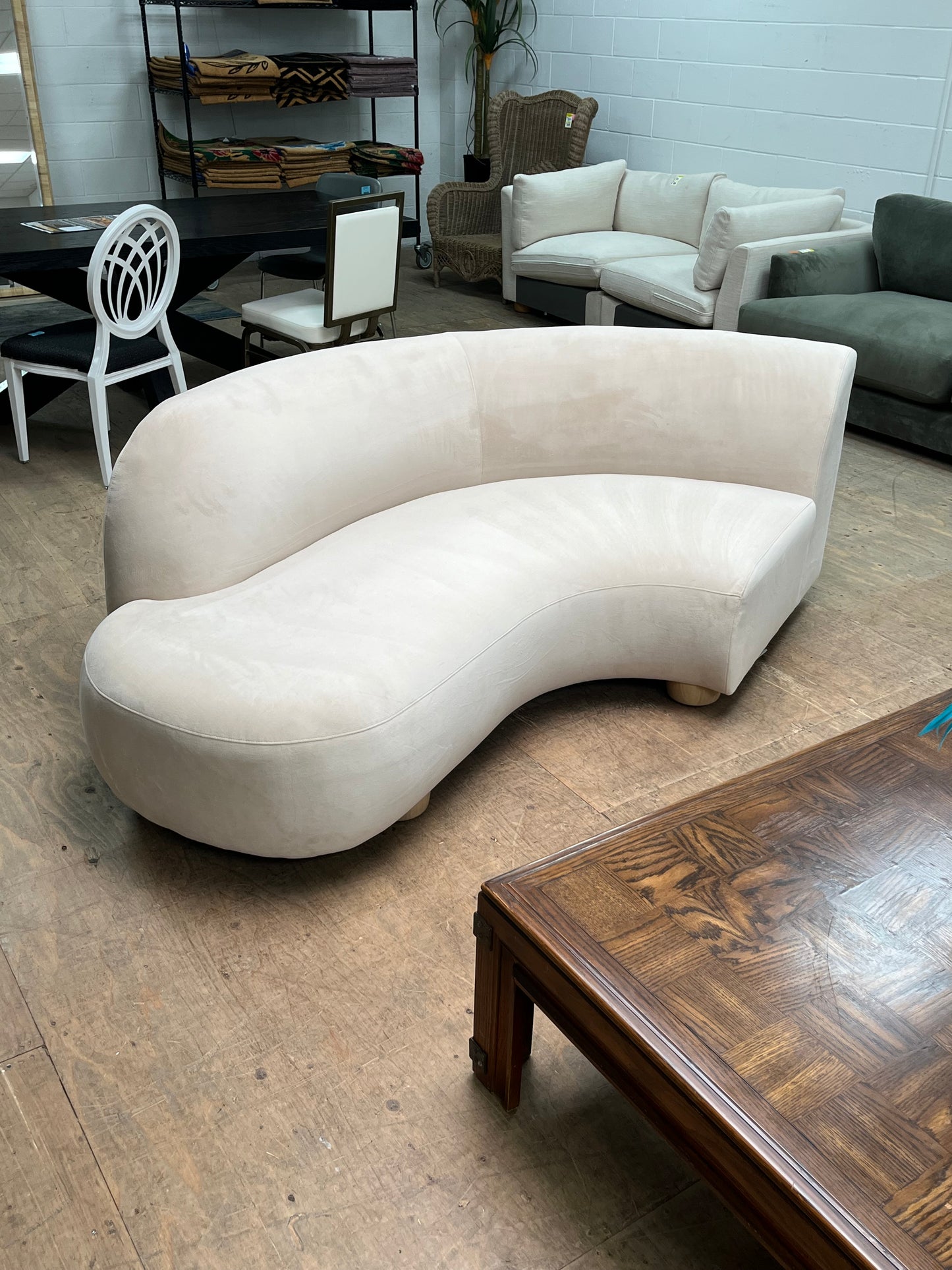 Modern White Rounded Sofa