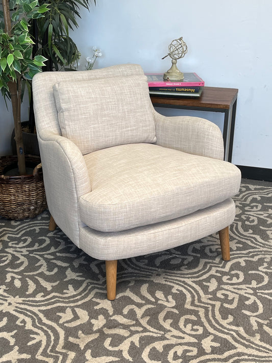 Lounge Style Beige Linen Accent Chair