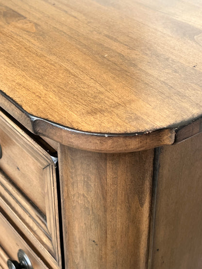 Whittier Furniture 10-Drawer Dresser