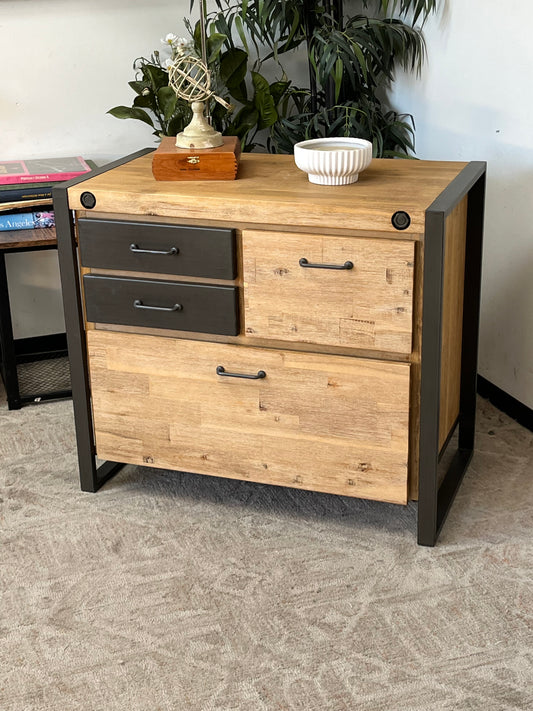 Rustic Style 4-Drawer Cabinet