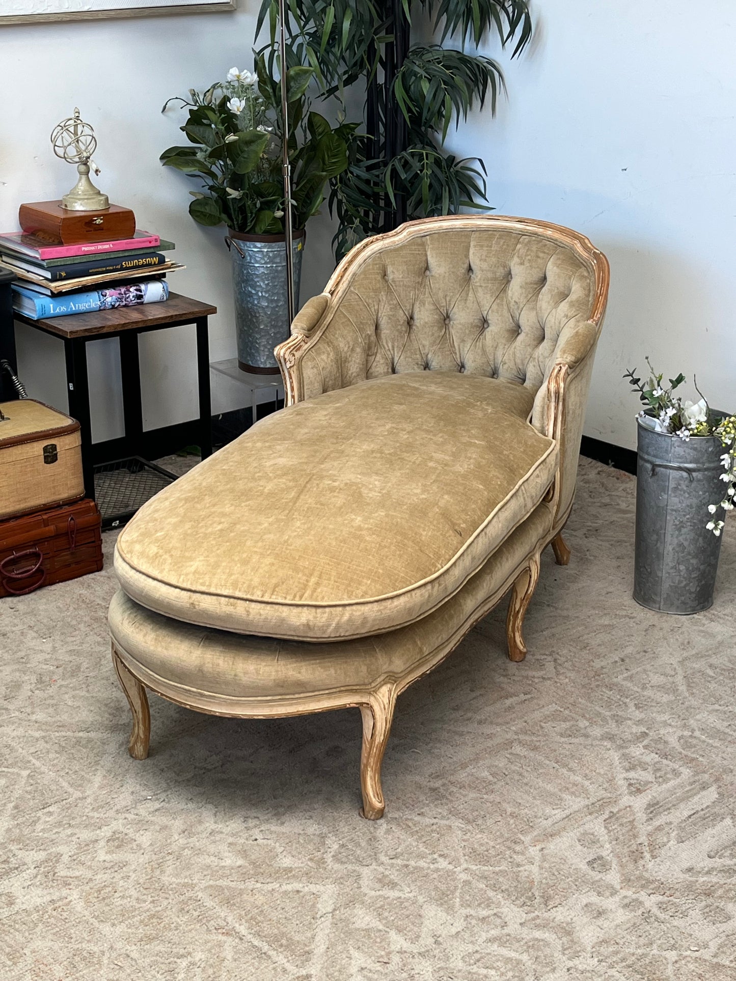 Antique Style Chaise Lounge