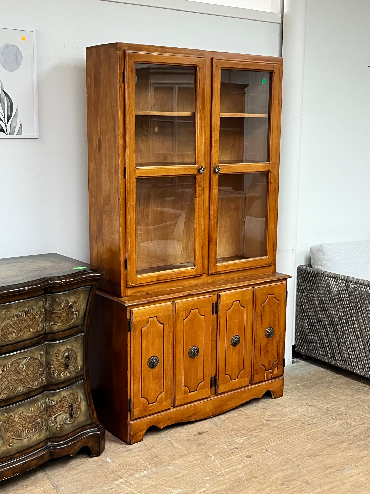 Traditional Style 45" Buffet & Hutch Cabinet