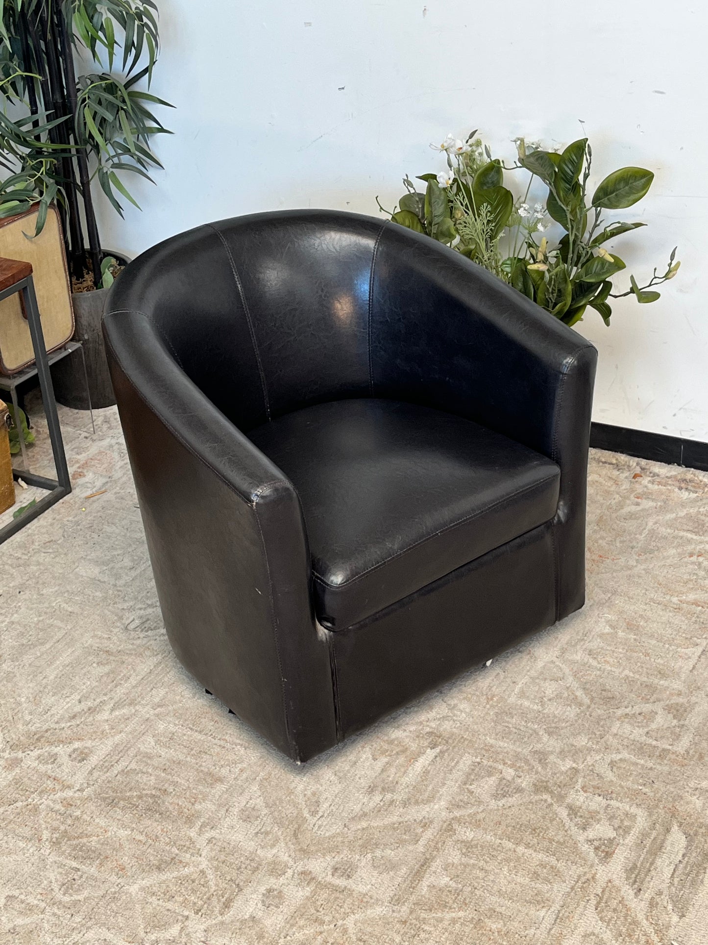 Modern Faux Leather Black Swivel Chair