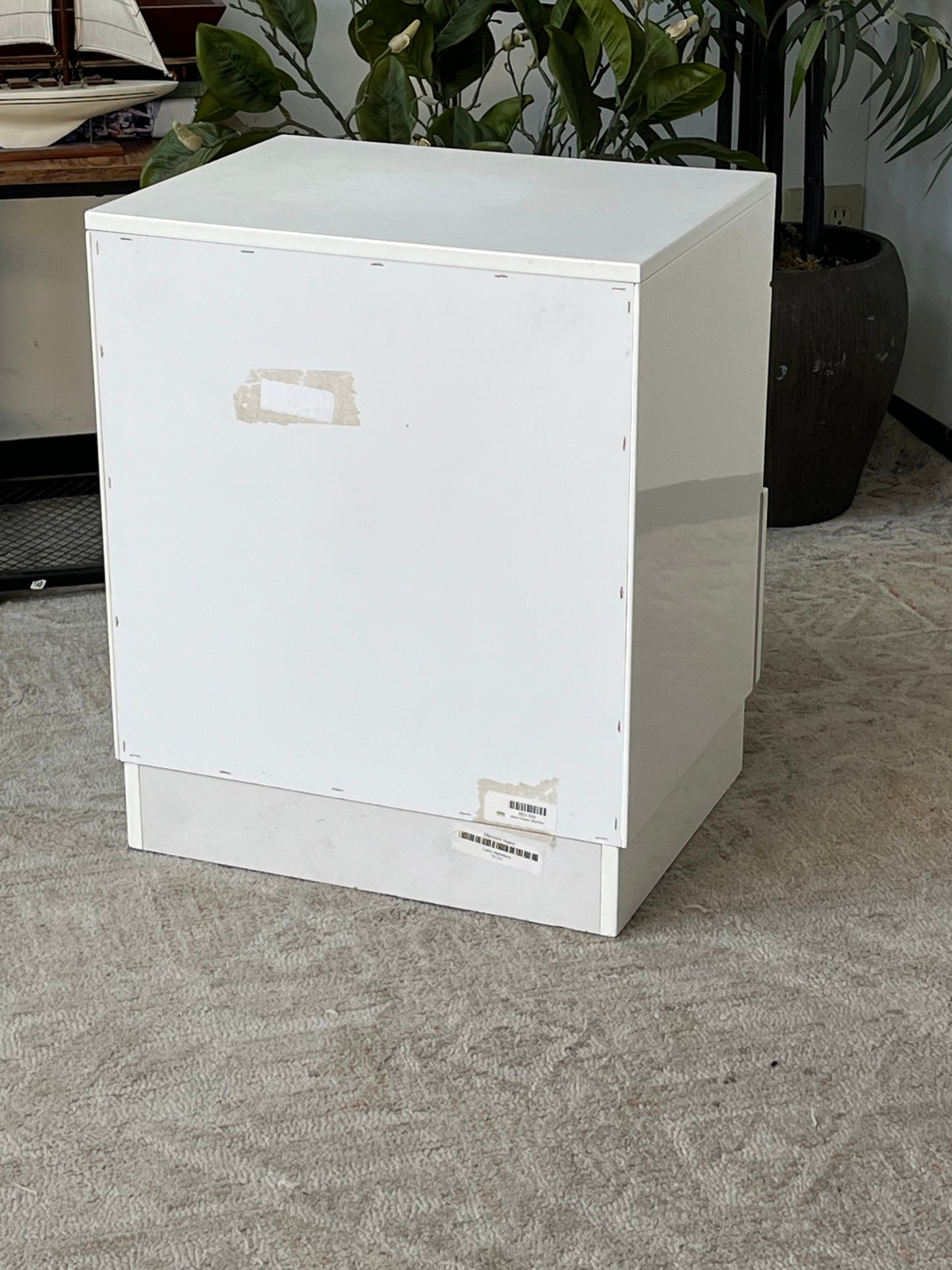 Modern White 2-Drawer Nightstand