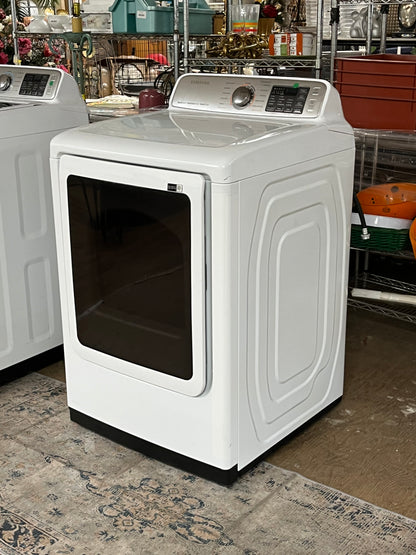 Samsung 7.4 cu. ft. Gas Dryer in White