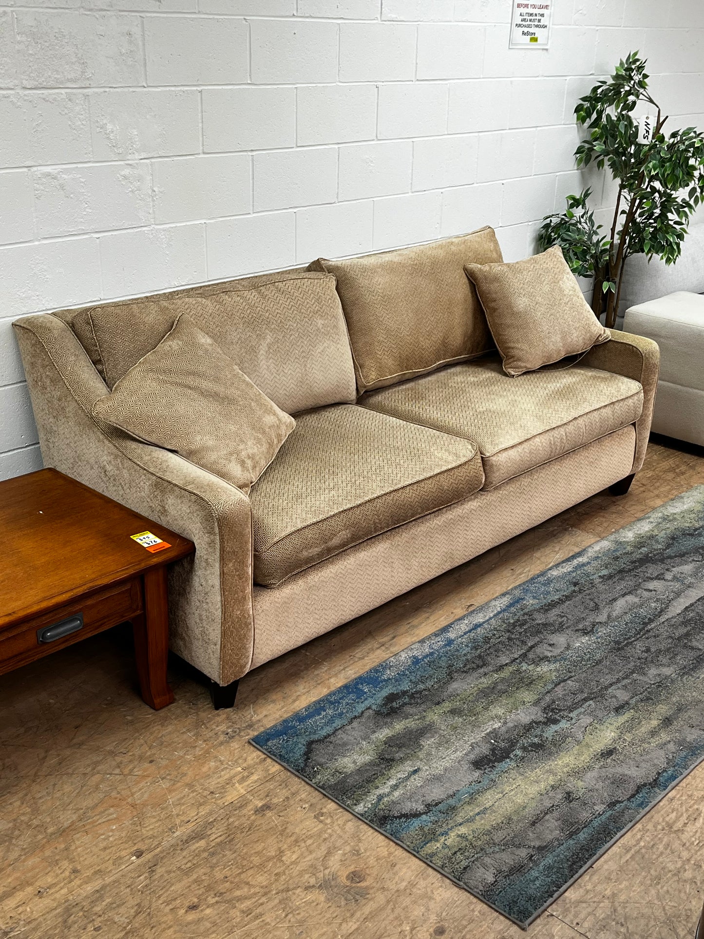 Bassett 81" Traditional Couch