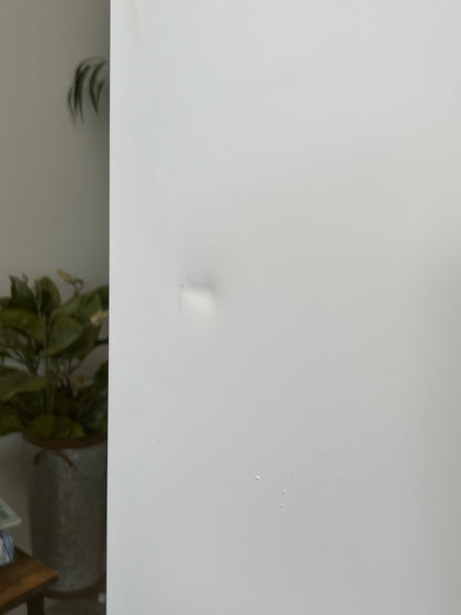 Whirlpool 20 Cu.ft White Top Freezer Refrigerator - Dented