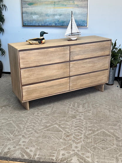 Farmhouse Style 6-Drawer Dresser