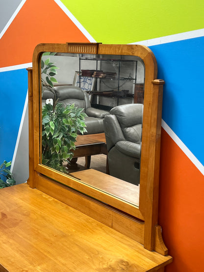 Antique Style Dresser With Mirror