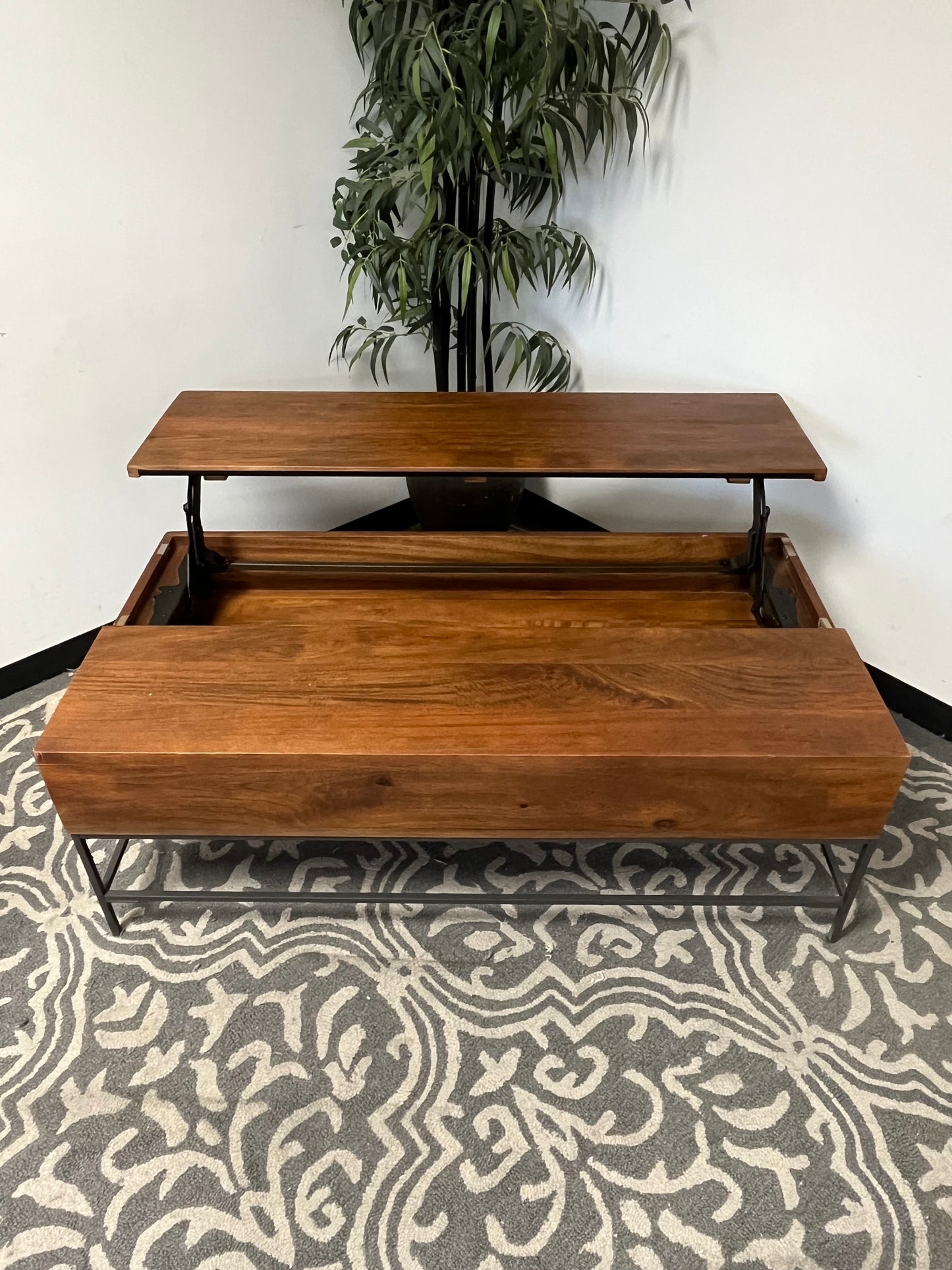 Industrial Style Pop up Coffee Table With Storage