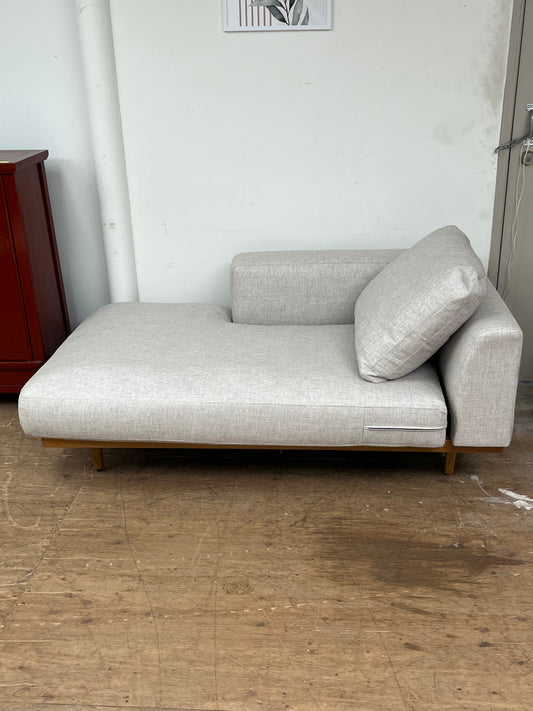 Modern Outdoor Gray Chaise