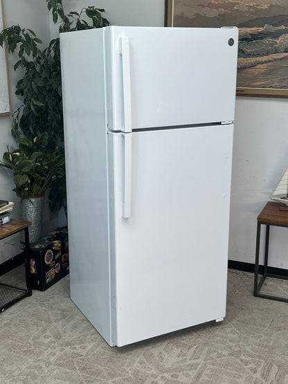GE 17.5 cu. ft. Top Freezer Refrigerator in White