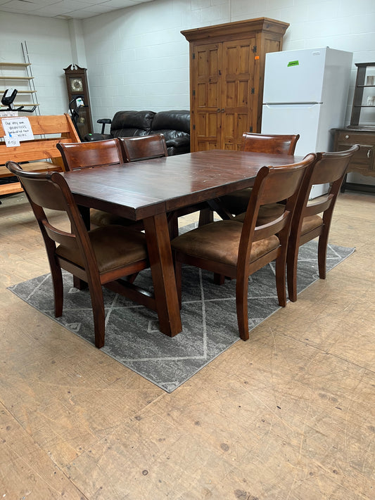 Legacy Furniture Rustic Style Dining Set With 6 Chairs