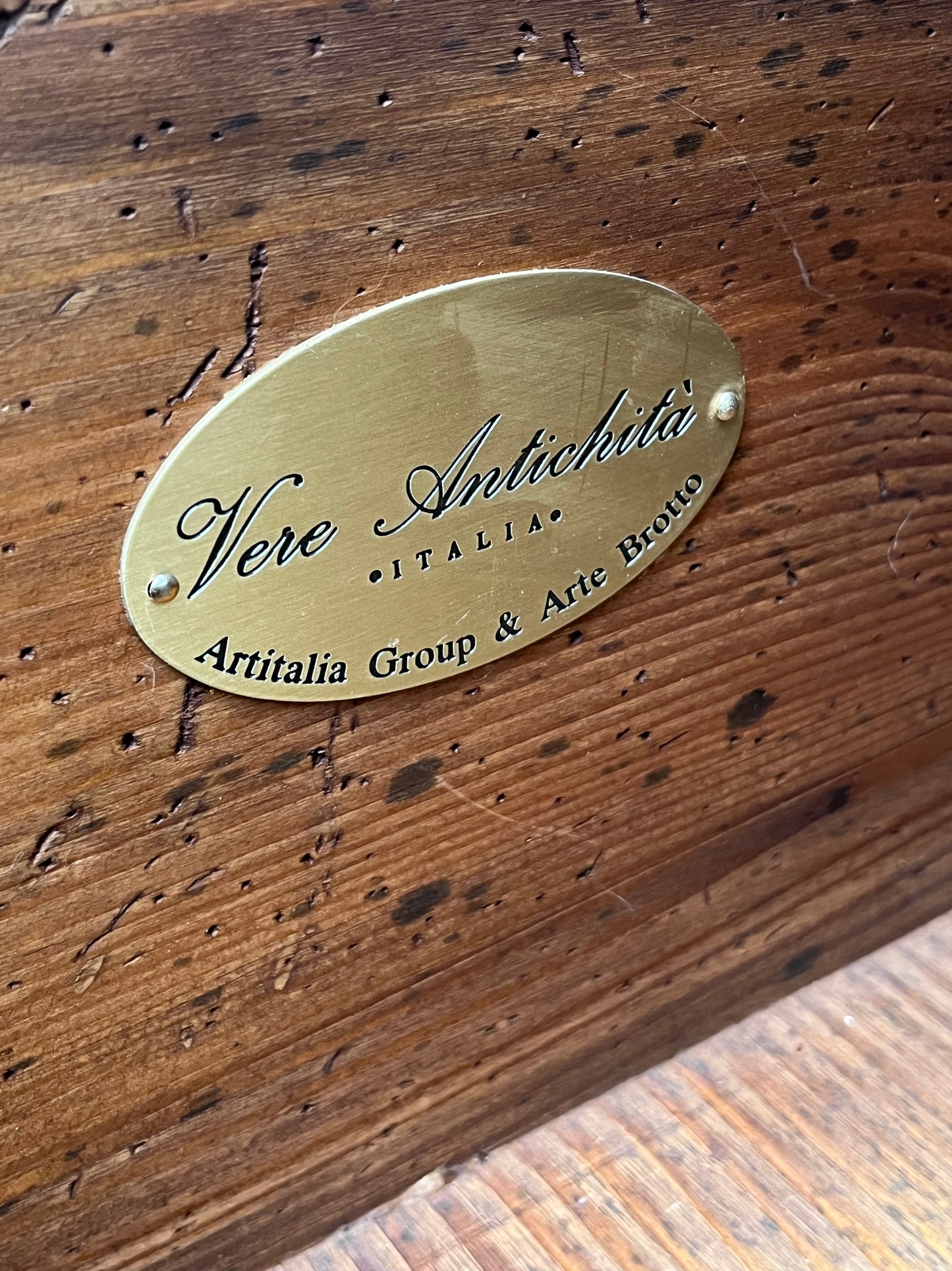 Vere Antichità 4-Drawer Dresser