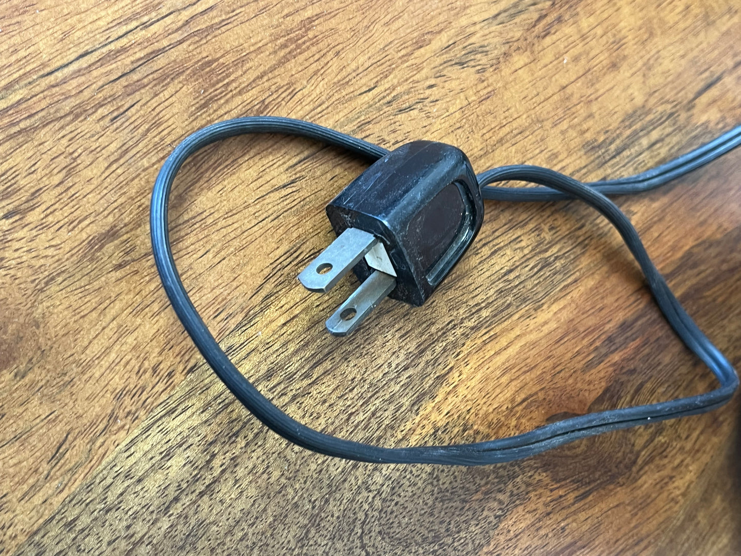 Rounded Table Lamp - Missing Shade - Not Working