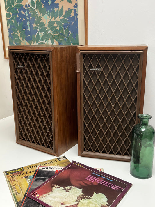 Realistic Nova-7B Walnut Finish Speakers