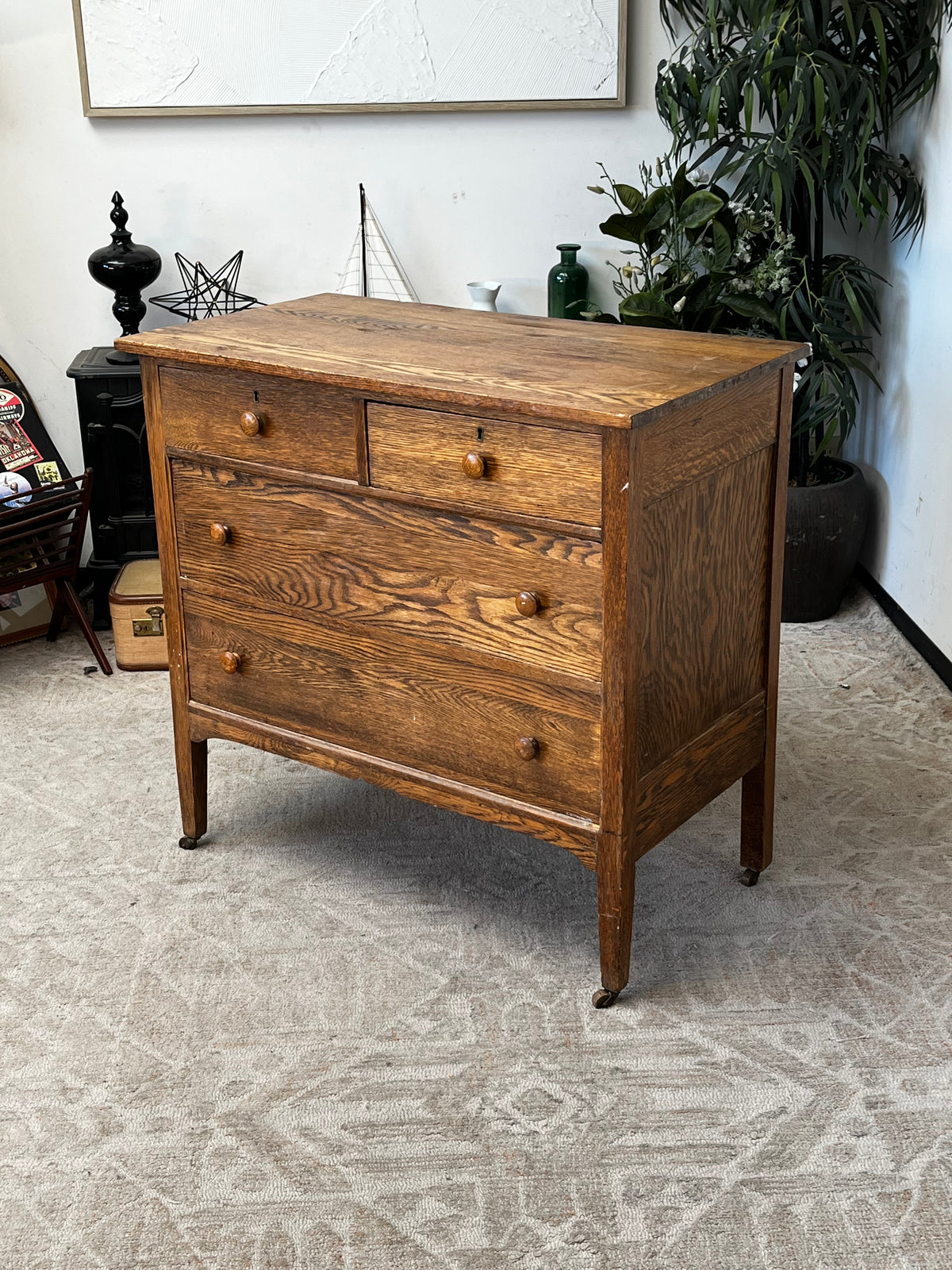 Farmhouse Style 4 Drawer Dresser