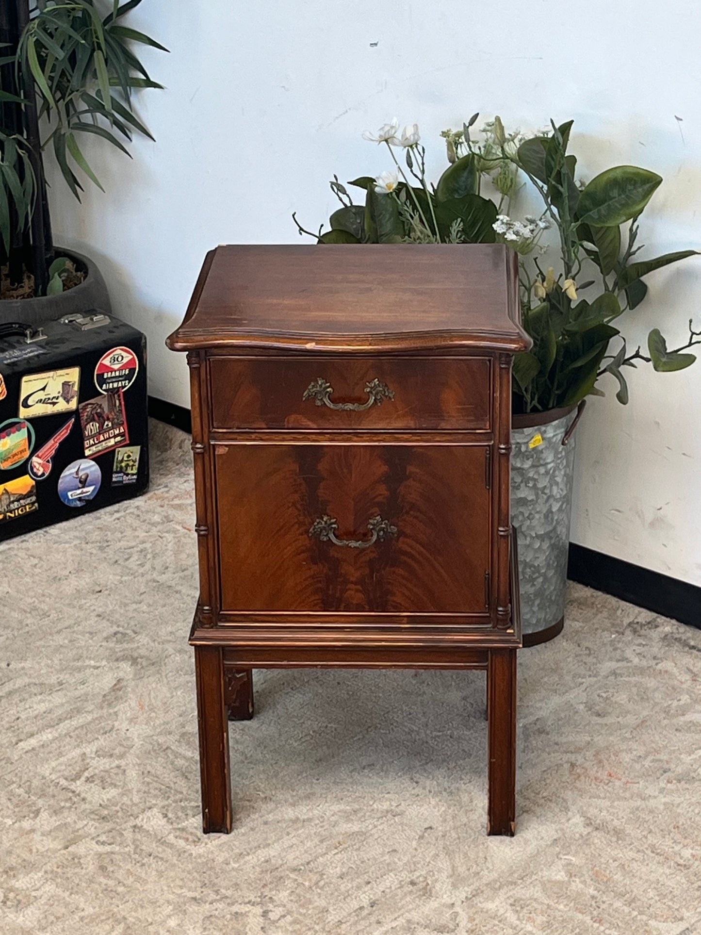Antique 2-Drawer Wooden Nightstand