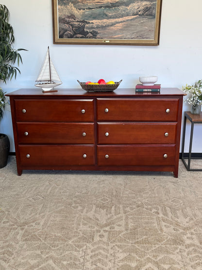 Traditional 6-Drawer Brown Dresser